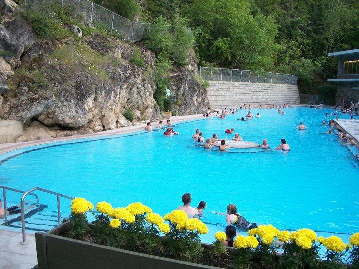 Copperhorn Radium Hot Springs Exterior photo